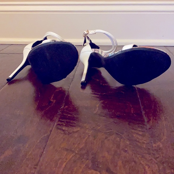 NBW Wild Diva Multicolor Snake Print White Heels - Picture 5 of 10